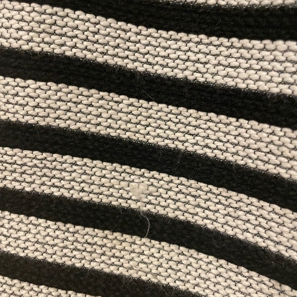 Express black and white skirt - Picture 2 of 2